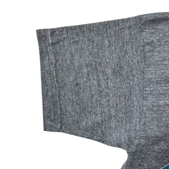 90s Vintage Gotcha Crop Top T-shirt Single Stitch Grainy Grey Surfwear. - Picture 7 of 7